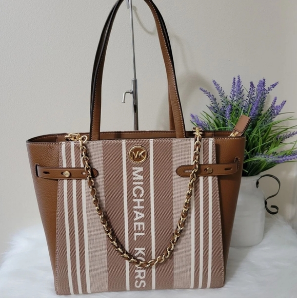 ❌️SOLD❌️ - Picture 2 of 11